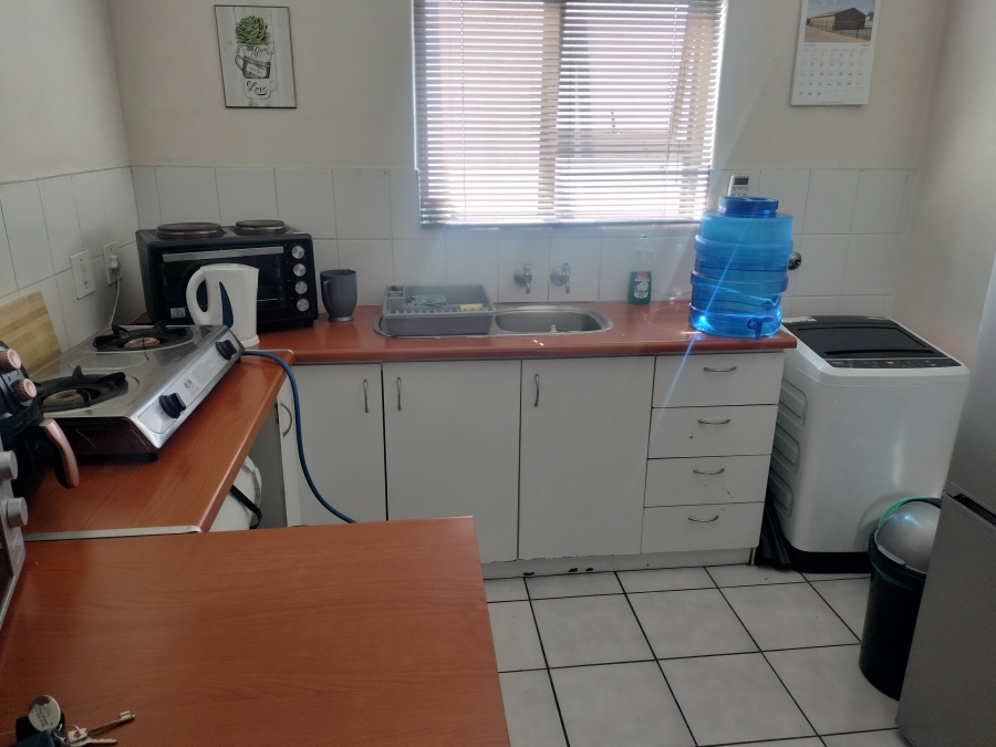 To Let 1 Bedroom Property for Rent in St Dumas Western Cape